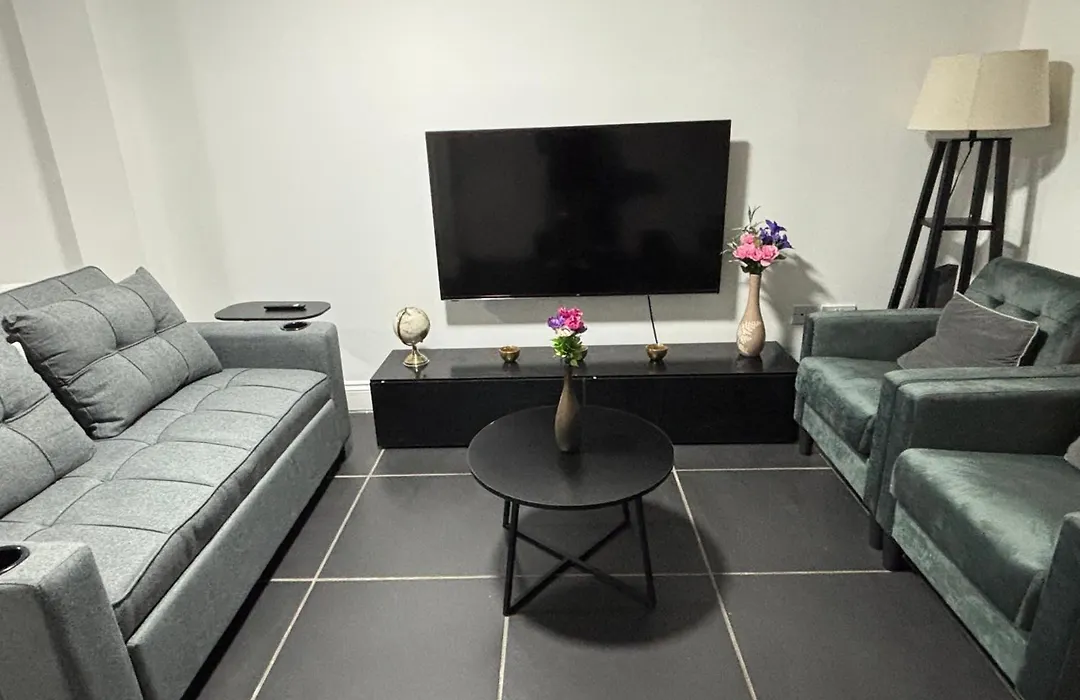 Yardley Lodge-1