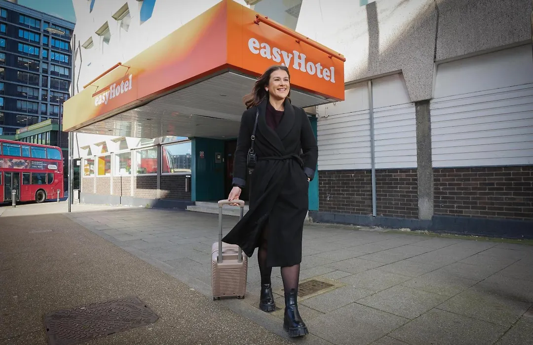 Easyhotel Croydon-1