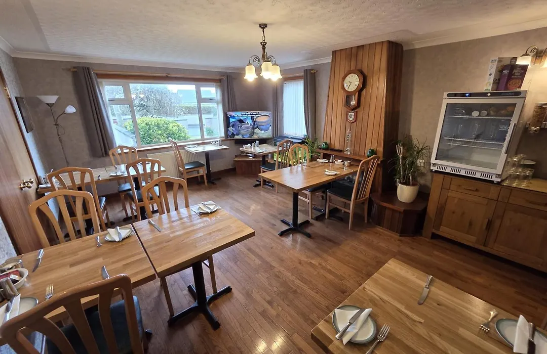 Sanderlay Guest House-1