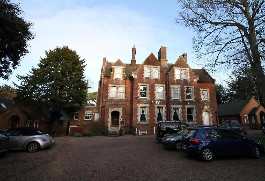 Canterbury Hotel Cottages And Apartment'S-1