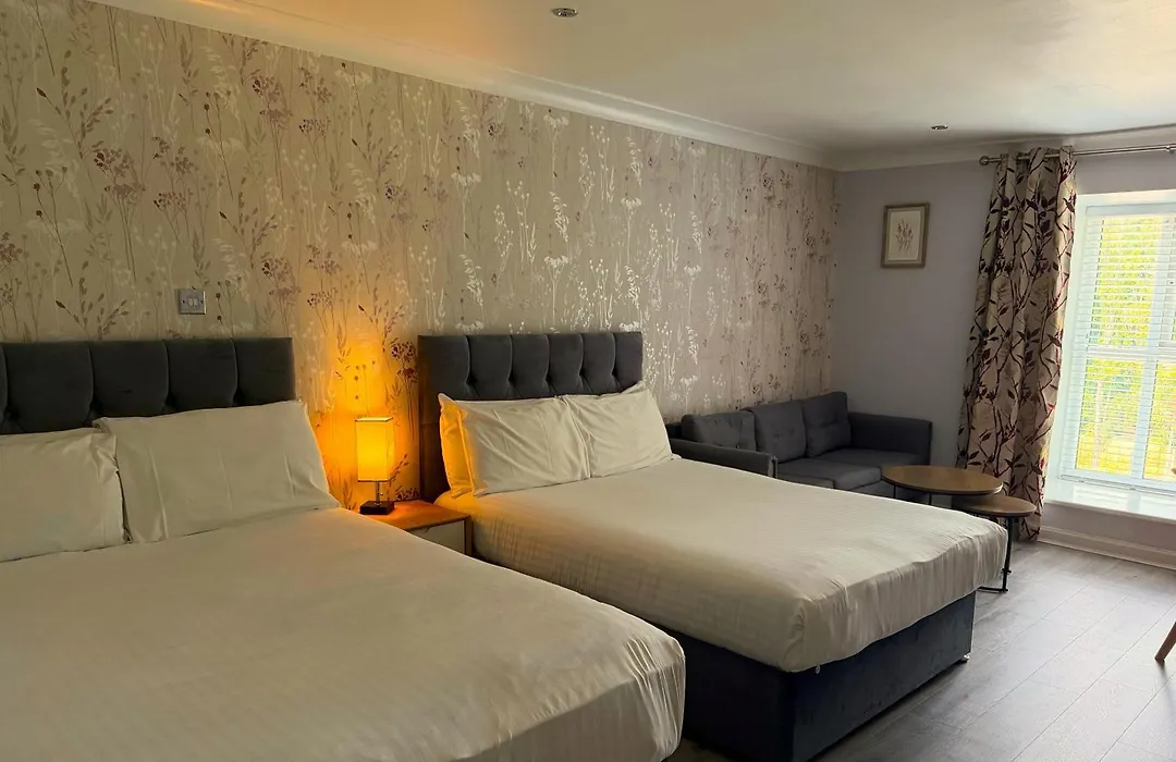 The Hillcrest Hotel-1