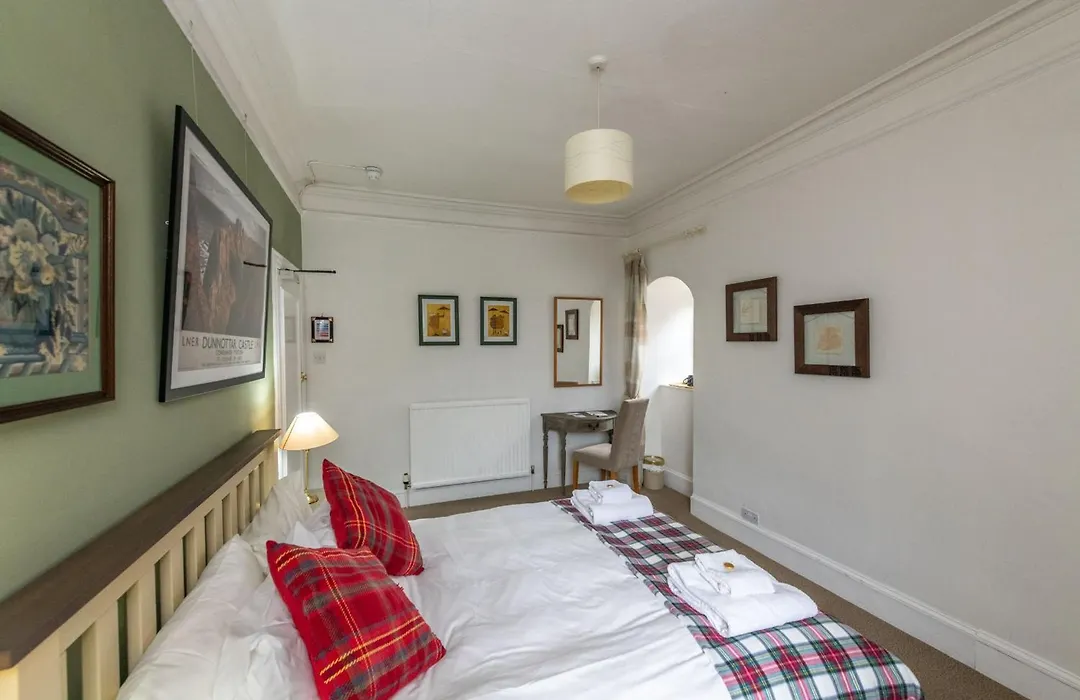 Arduthie House-1