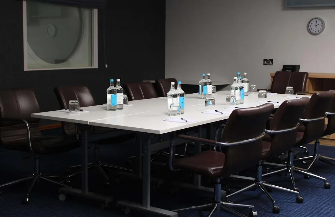 Novotel London Stansted Airport-1