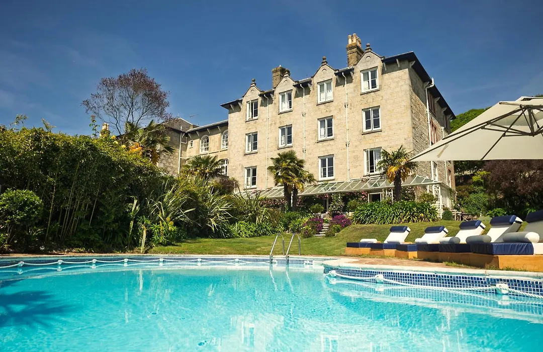 The Royal Hotel-1