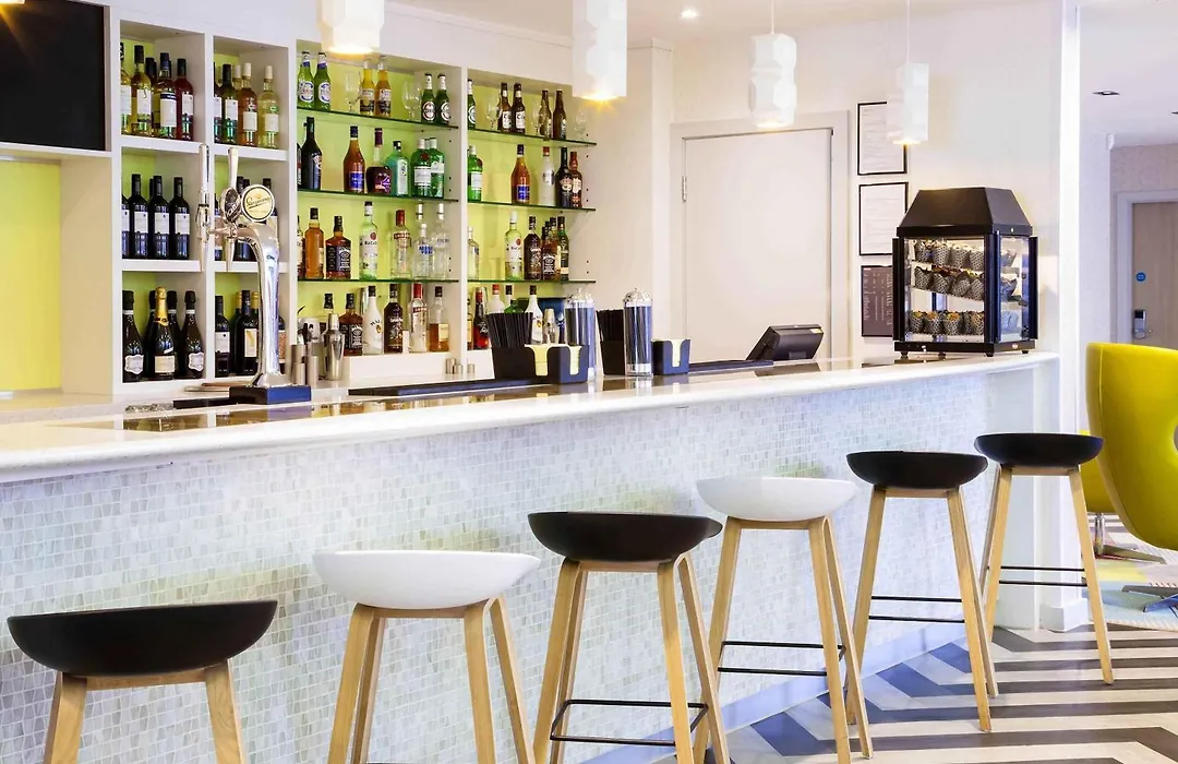 Ibis Styles London Heathrow Airport-1