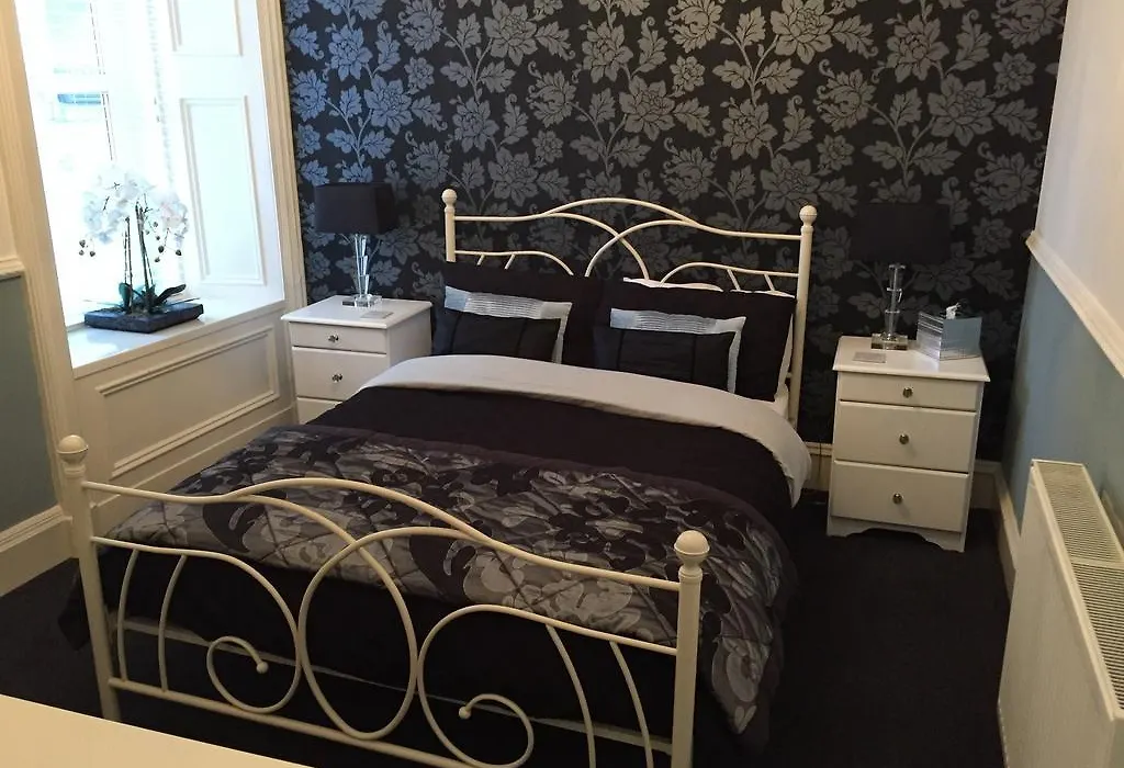 Lochnagar Guest House-1