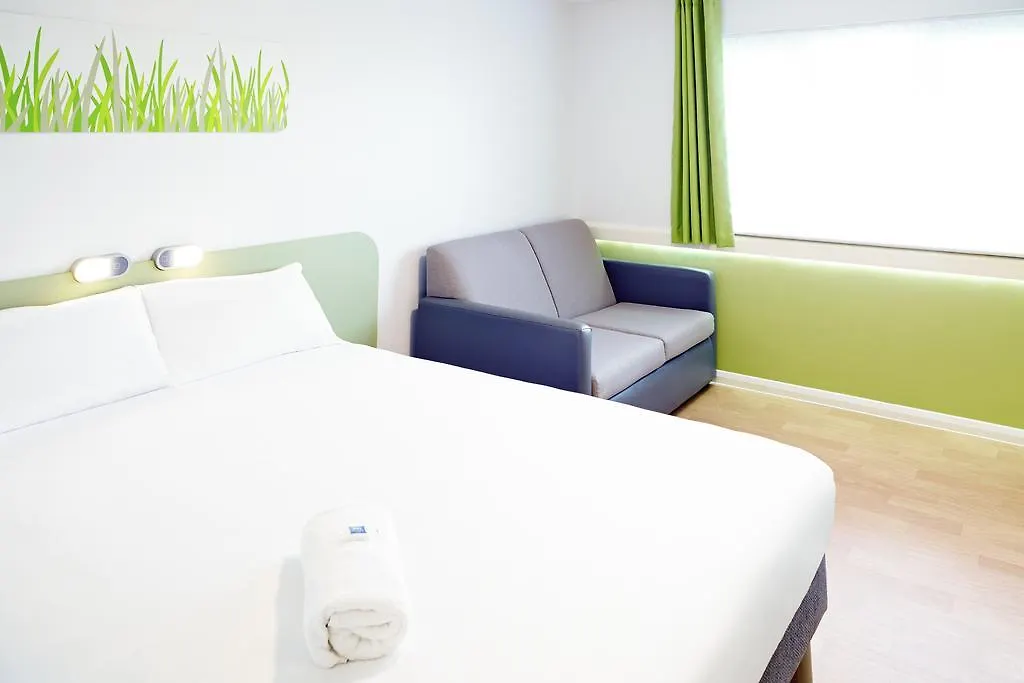 Warrington Motel, J20 M6 Lymm Services-1