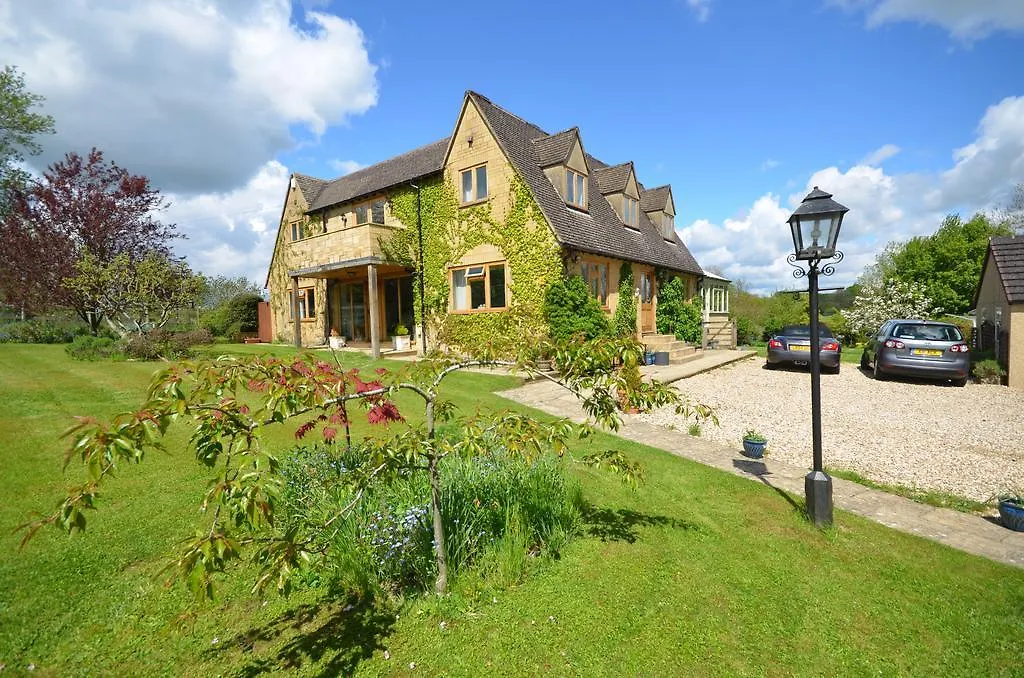Woodland Guesthouse-1