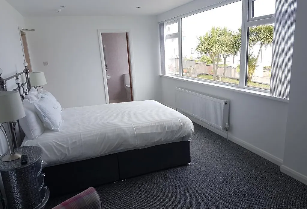 Halfway House Hotel-1