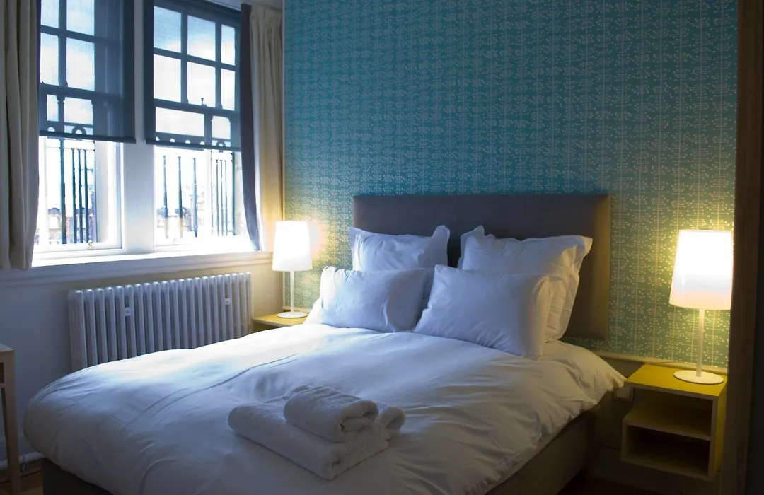 Grasshopper Hotel Glasgow-1