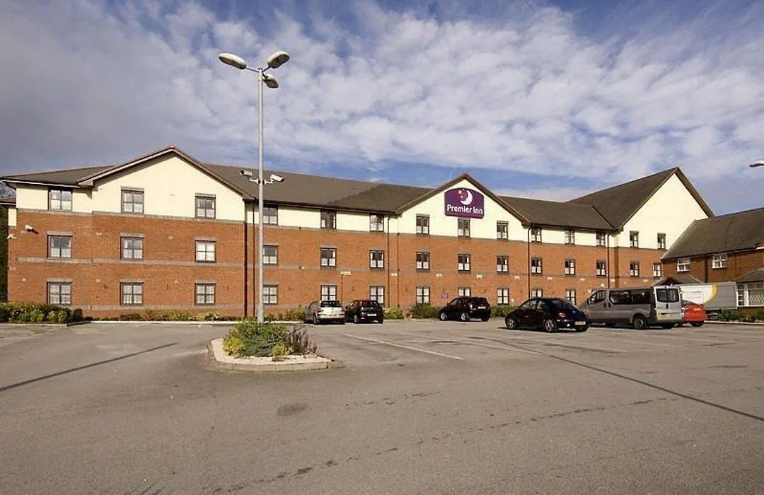 Premier Inn Newcastle Under Lyme-1