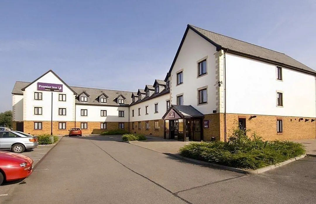 Premier Inn Gloucester - Barnwood-1