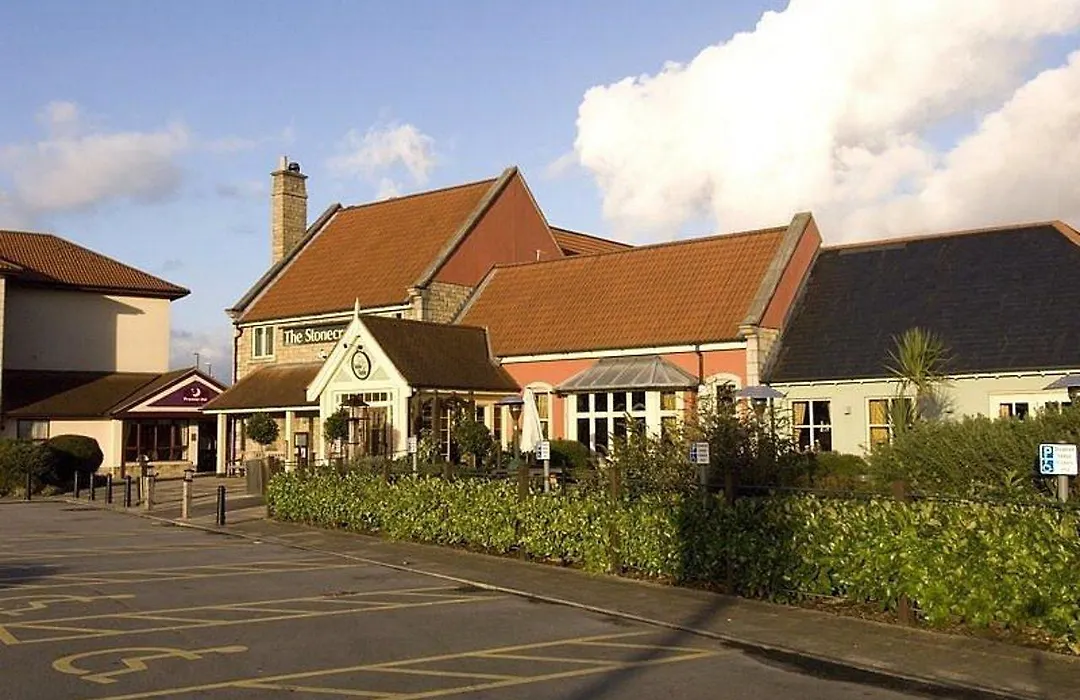 Premier Inn Haydock Park/M6 J23-1