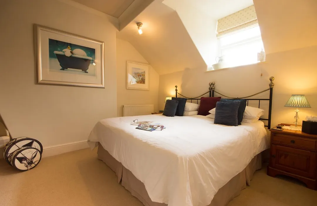 Alpine Lodge Guest House-1