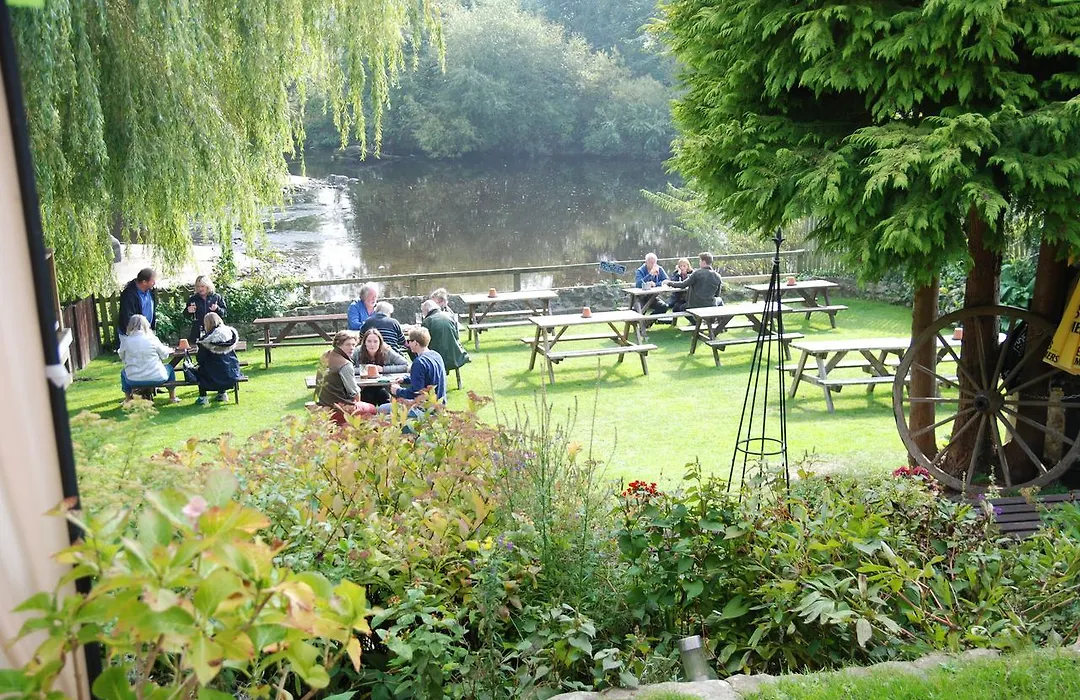 The Bull Inn West Tanfield-1