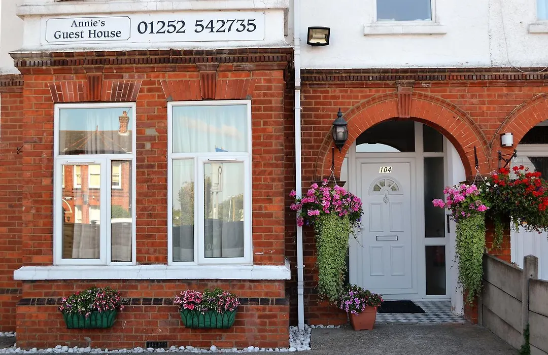 Annie'S Guest House-1