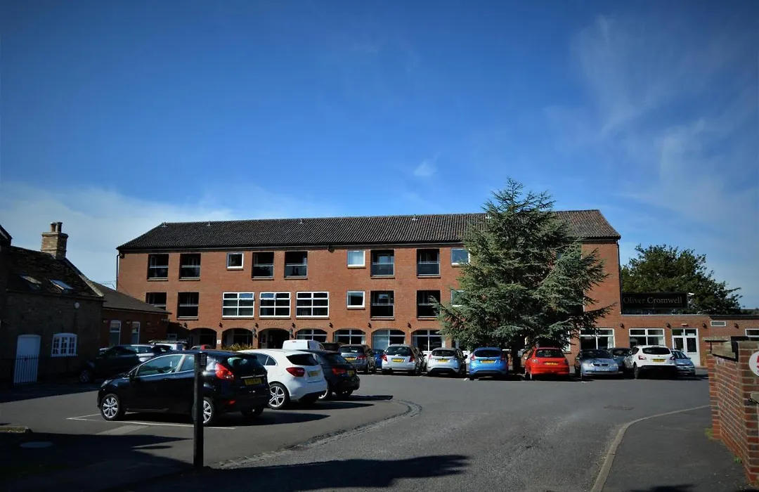 Oliver Cromwell Hotel-1