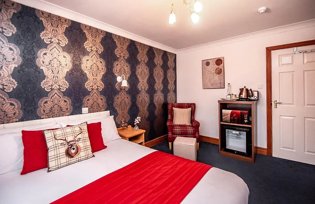 Trivelles Waterhall Country Gatwick Hotel & Airport Parking-1