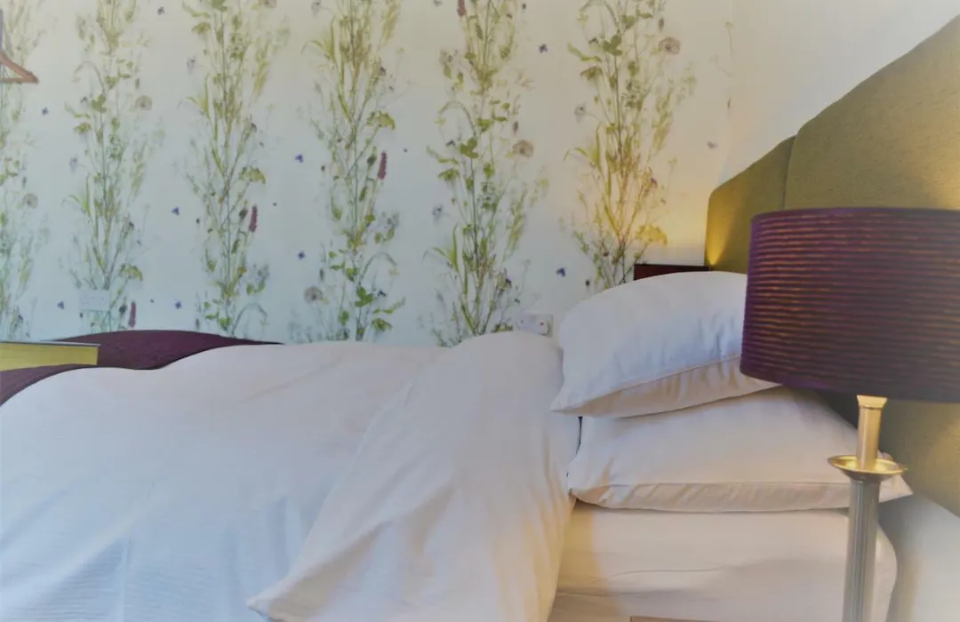 Loriston Guest House-1