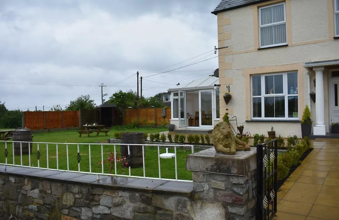 Taldrwst Farmhouse-1