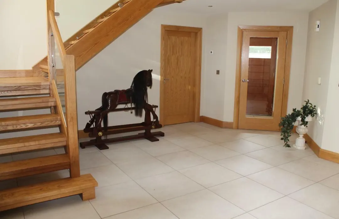 Agivey Lodge-1
