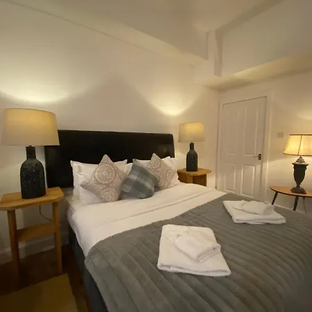 Queen Street Boutique Suites-3