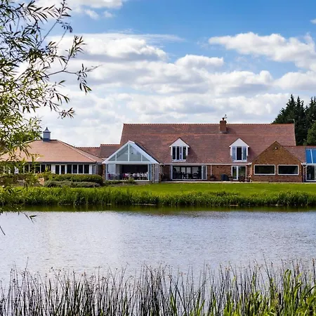 Kingfisher Hotel, Golf And Country Club-3