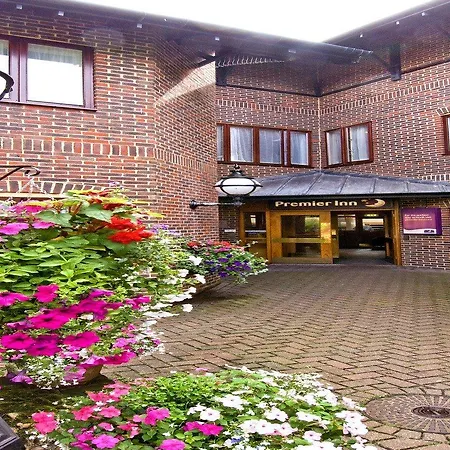 Premier Inn Tonbridge-2