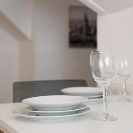 Kirkstall House-3