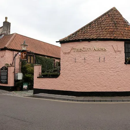 The City Arms-3