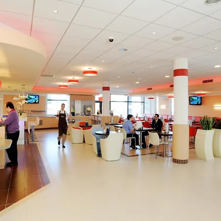 Ibis Gloucester-3