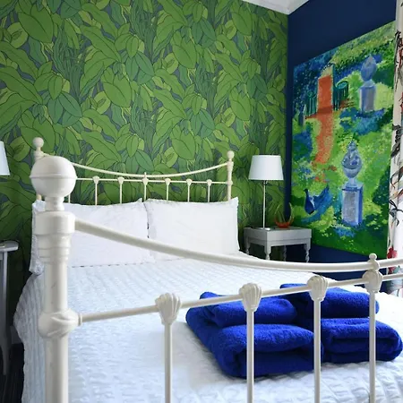 Percy Terrace Bed And Breakfast-2