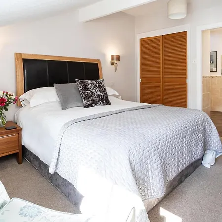 Norwood House-2