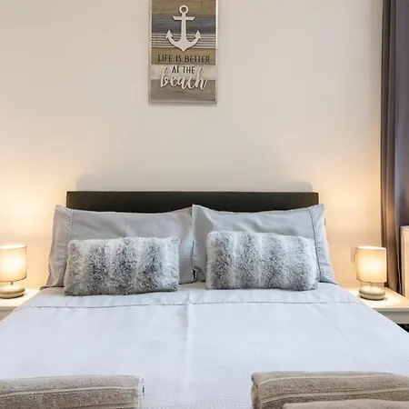 Megs Island Guest House-2