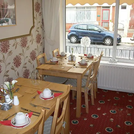 Highbury Hotel-2