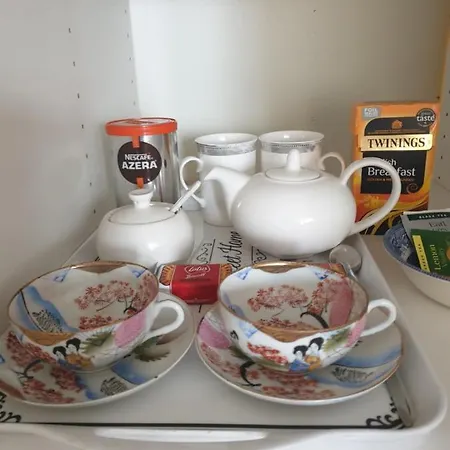 Harry'S Bed And Breakfast-2
