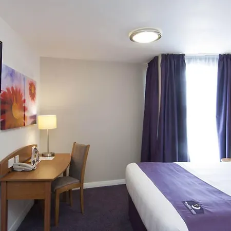Premier Inn Market Harborough-3