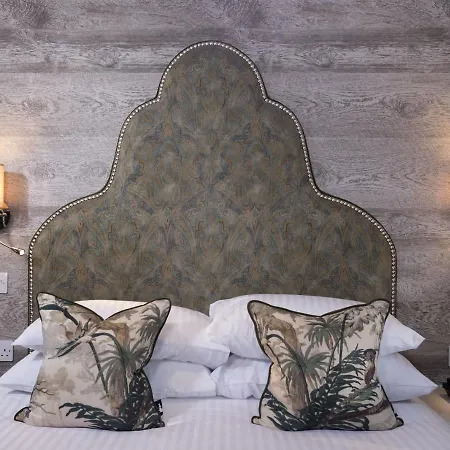 Hotel Hebrides-2
