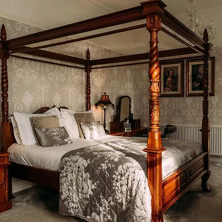 The Queens Hotel-3