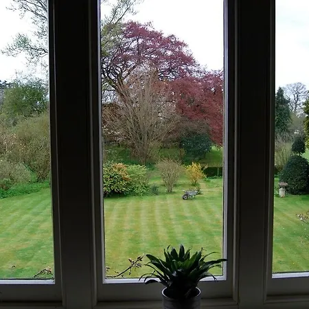 Heyford House Bed & Breakfast-3