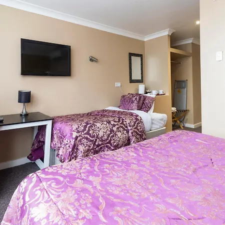 OYO Stuart Hotel-3