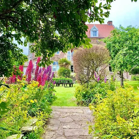 Ruswarp Hall - Whitby (Adults Only)-3