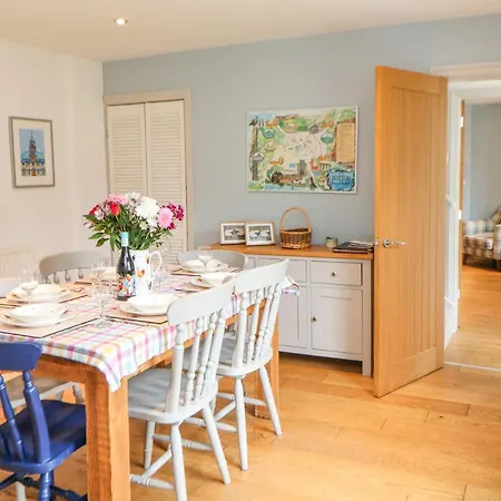 Bank Cottage-3