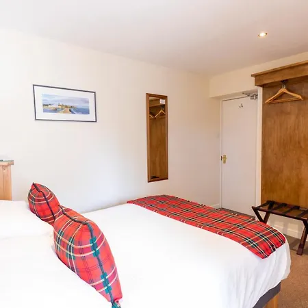 Montague Guest House-2
