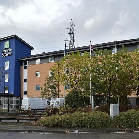 Holiday Inn Express Birmingham Star City By Ihg-3