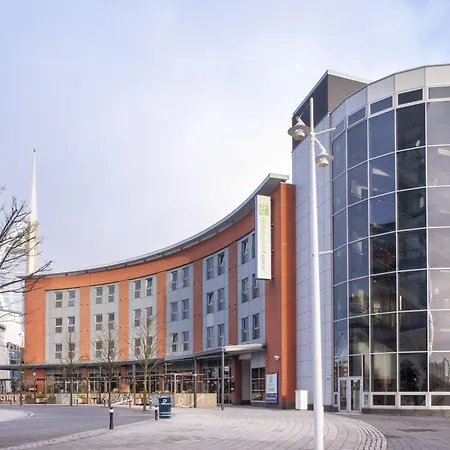 Holiday Inn Express Portsmouth Gunwharf Quays By Ihg-2