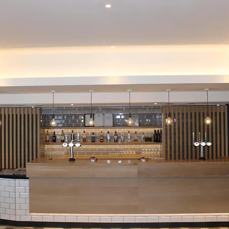 Holiday Inn Express Oxford Kassam Stadium By Ihg-2
