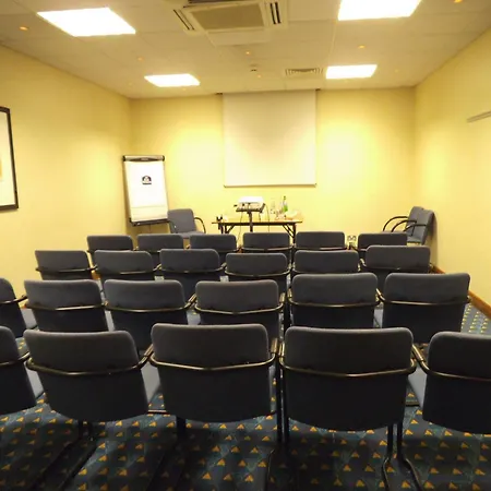 Airport Inn Gatwick-2