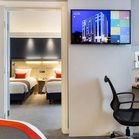 Holiday Inn Express London - Watford Junction By Ihg-3
