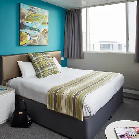 Cardiff Bute Terrace Hotel By Belvilla-2